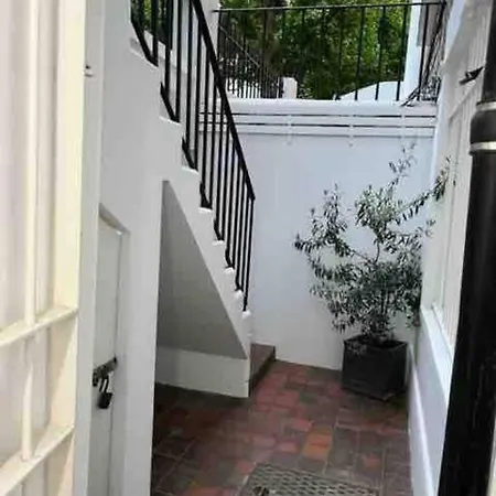 Kensington Apartment With 2 Bedrooms 1 Living Room And Patio London Exterior photo